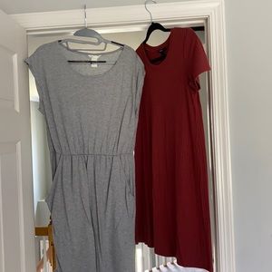 2 short sleeve dresses